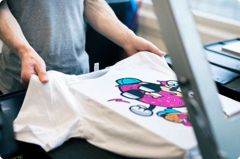 How To Avoid Common Mistakes In Discharge Printing: A Guide For B2B Apparel Buyers